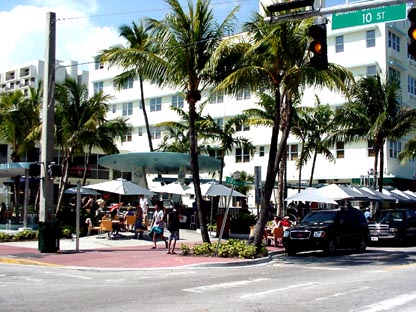 Clevelander Restaurant Sports Bar